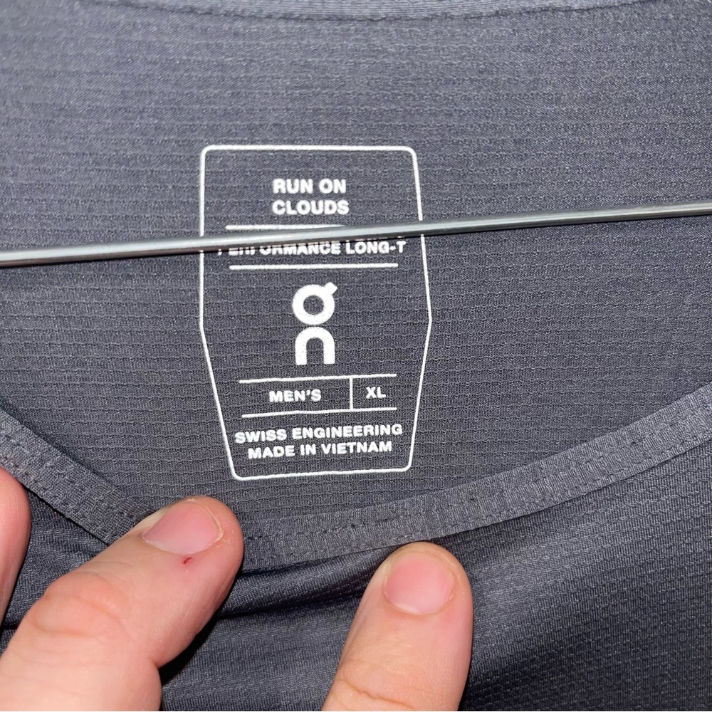 On Running Men's Size X-Large Performance Long-T … - image 2